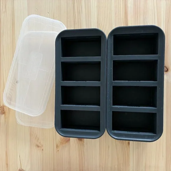 4 Souper Cubes | 1 red 2-cup | 1 red 1-cup | 2 black/gray 1-cup - Picture 6 of 7